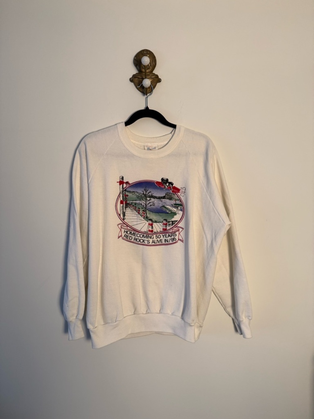 Vintage crewneck sweater with boardwalk (1995)